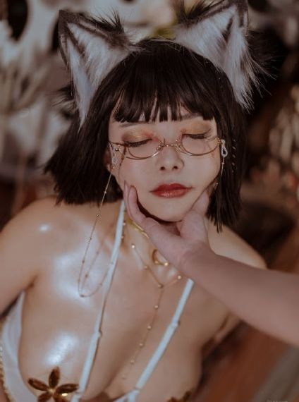 黑人巨茎大战白人美女_蓝光超清免费观看