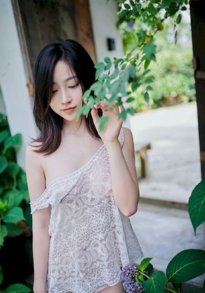 正在播放刚结婚的少妇_高清日韩免费观看