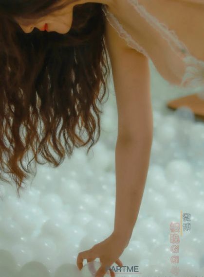 日韩美女上下动态图_720电影在线看
