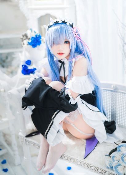 久久国产精品美女久久久_720高清完整版