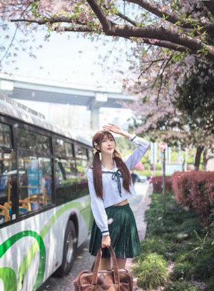 日韩乳神美女_影视大全在线观看