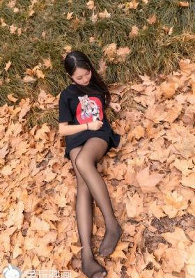 欧美小男孩头像黑色_剧情片在线观看高清
